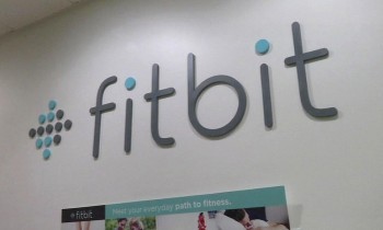 Fitbit Inc (NYSE:FIT) Customizes Delicate ‘Alta’ for Women Buyers