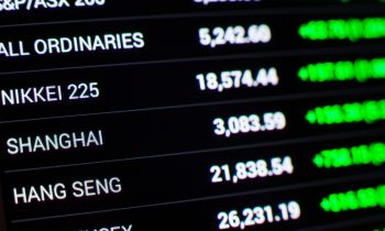 Asian Markets Close in Red in Light Trading